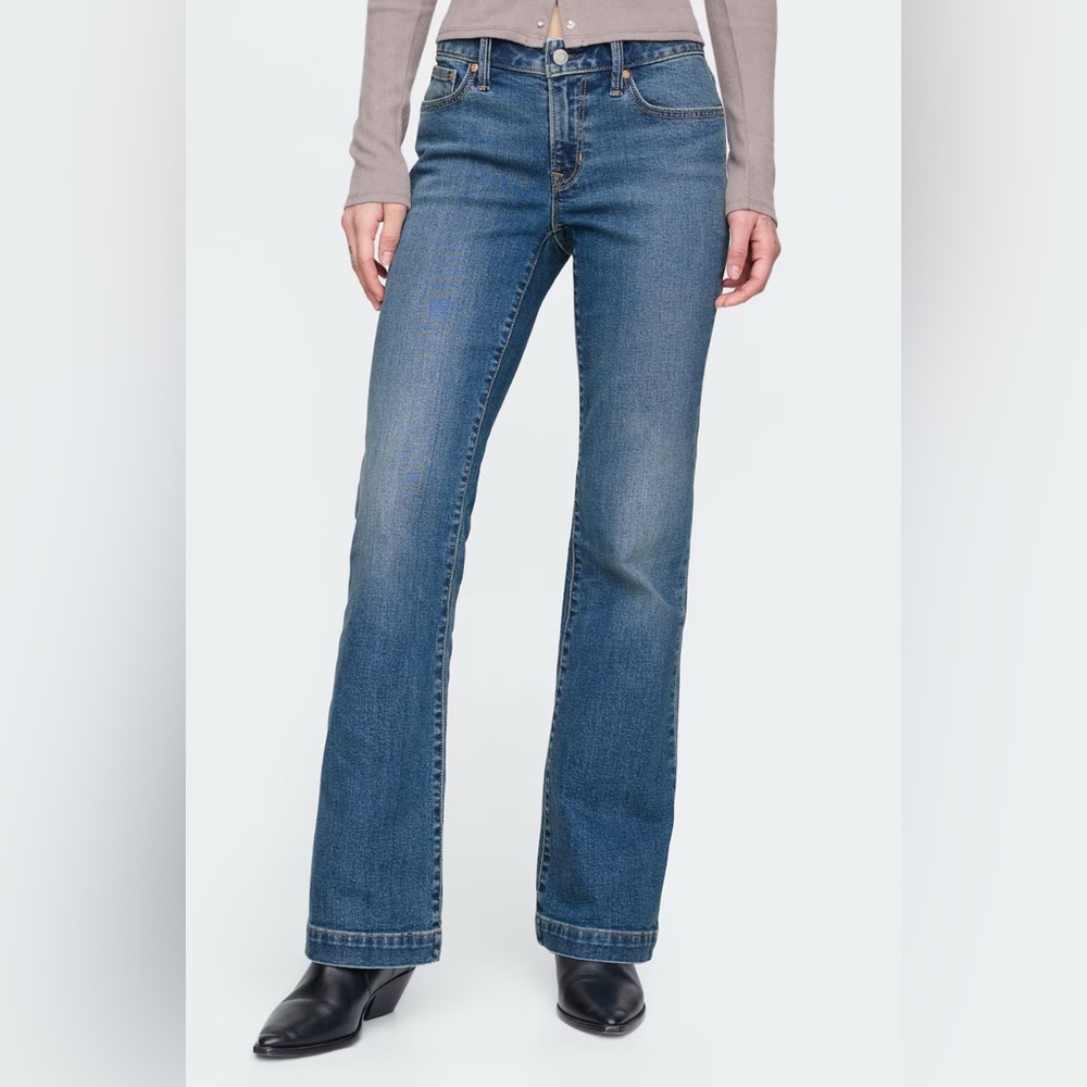 GAP 1969 Women’s Vintage Long & Lean Wide Leg Denim Jeans in Medium Blue 30R